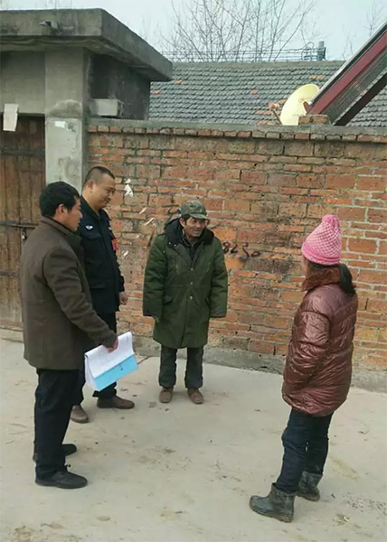 泗洪公安护送一走失老人回家 如何防止痴呆老人走失